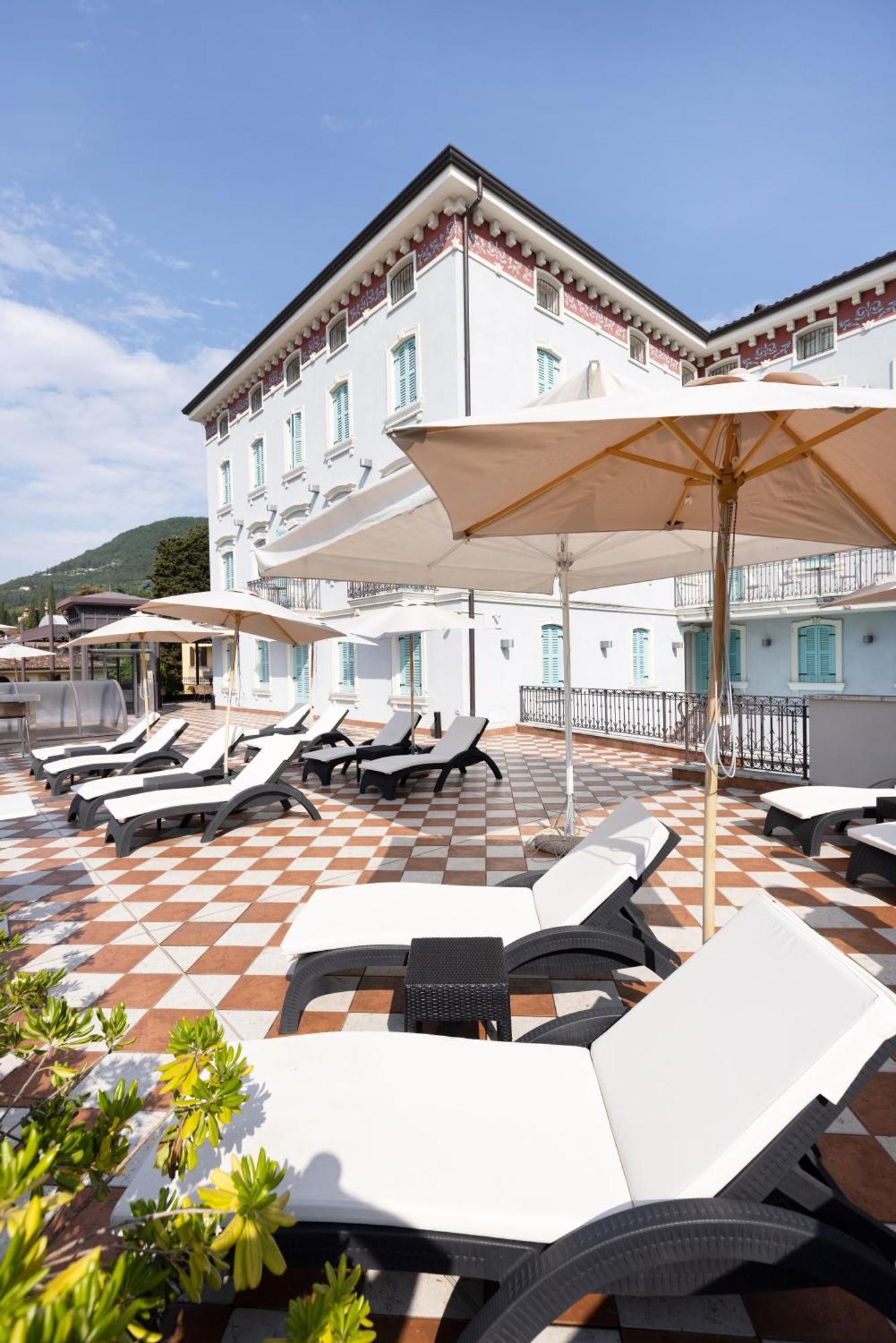Gardone Palace Hotel Гардоне-Рив'єра Екстер'єр фото